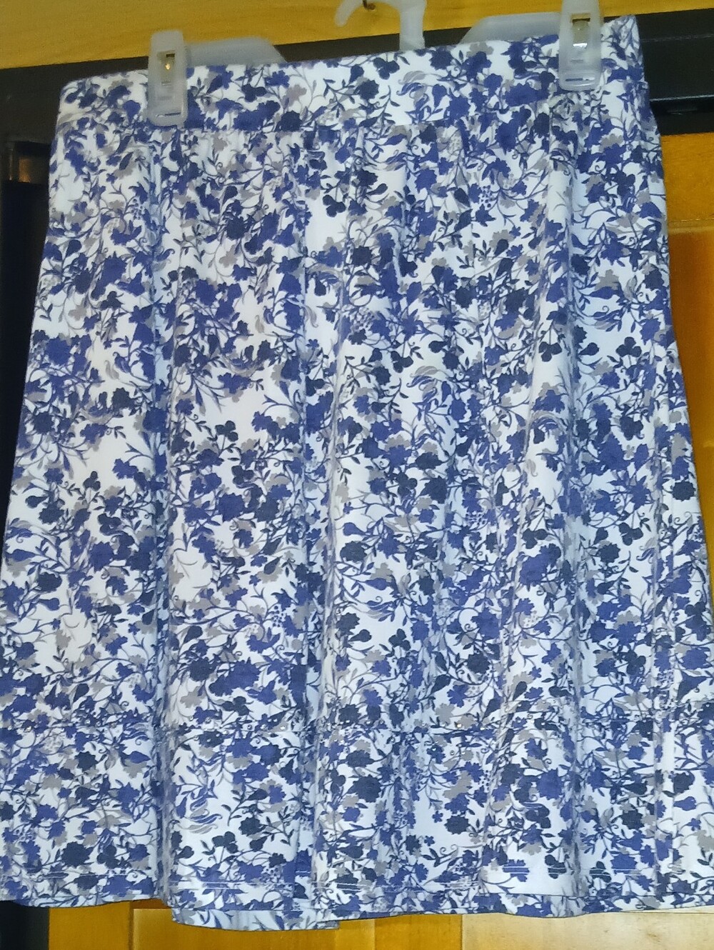 River & Rose Blue White Gray Floral Studded Bottom A-Line Knee Skirt Size L